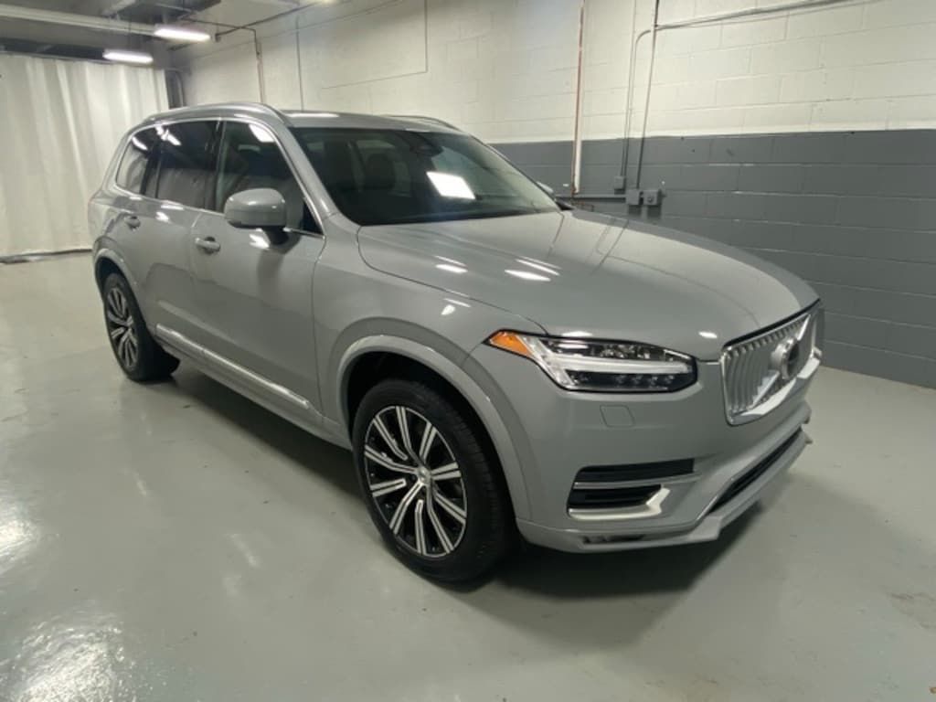 Used 2025 Volvo XC90 B5 Core SUV