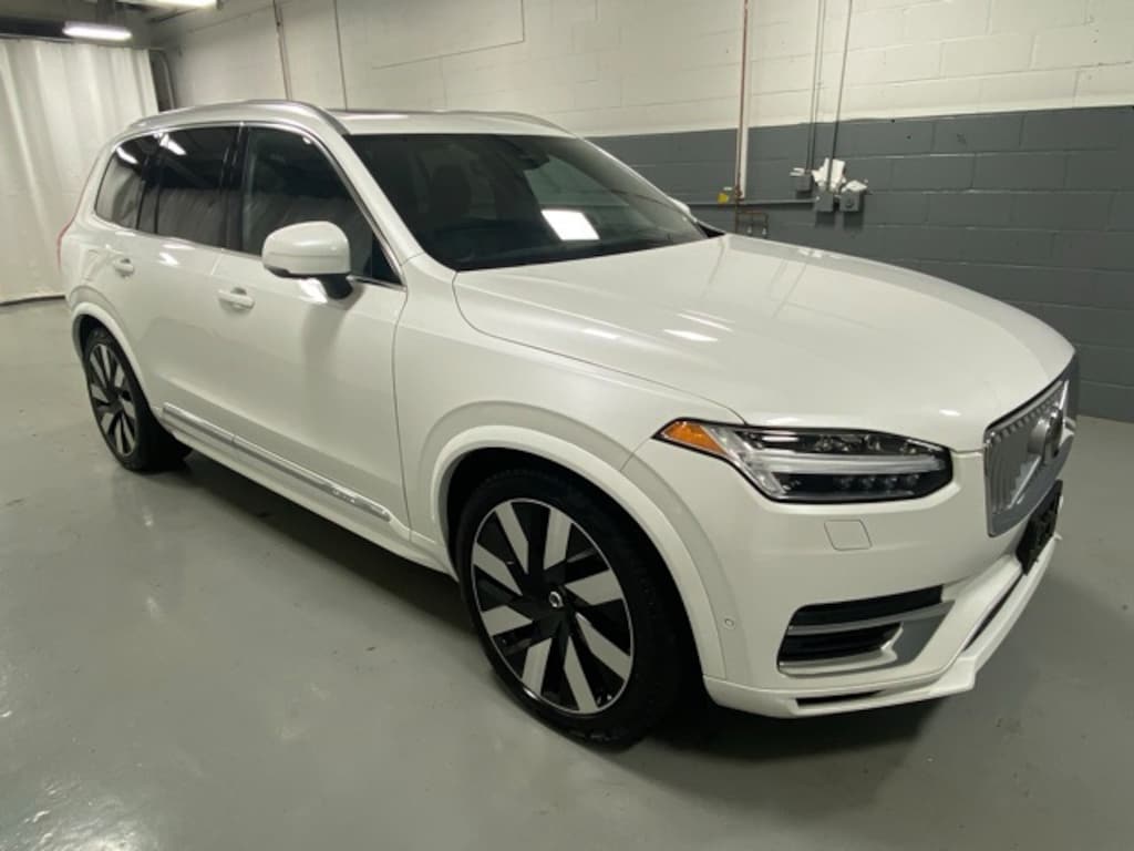 Certified 2023 Volvo XC90 Recharge Plug-In Hybrid Ultimate SUV