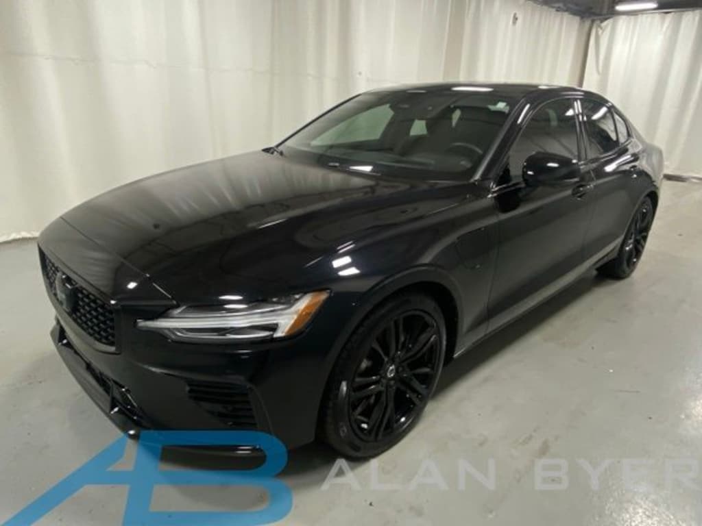 Used 2023 Volvo S60 Recharge Plug-In Hybrid Ultimate Sedan