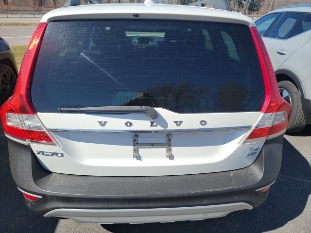 Used 2014 Volvo XC70 T6 with VIN YV4902BZ4E1180774 for sale in Syracuse, NY