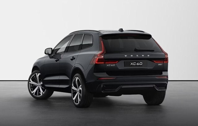 2025 Volvo XC60 B5 photo 2