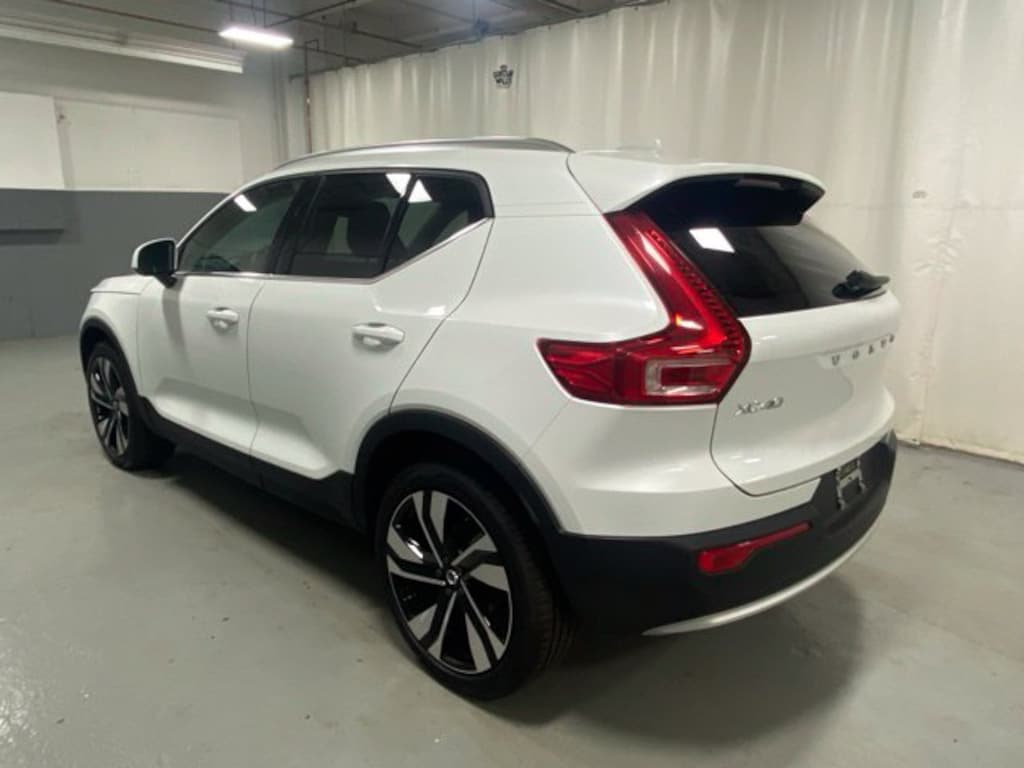 Certified 2023 Volvo XC40 B5 Plus Bright Theme SUV