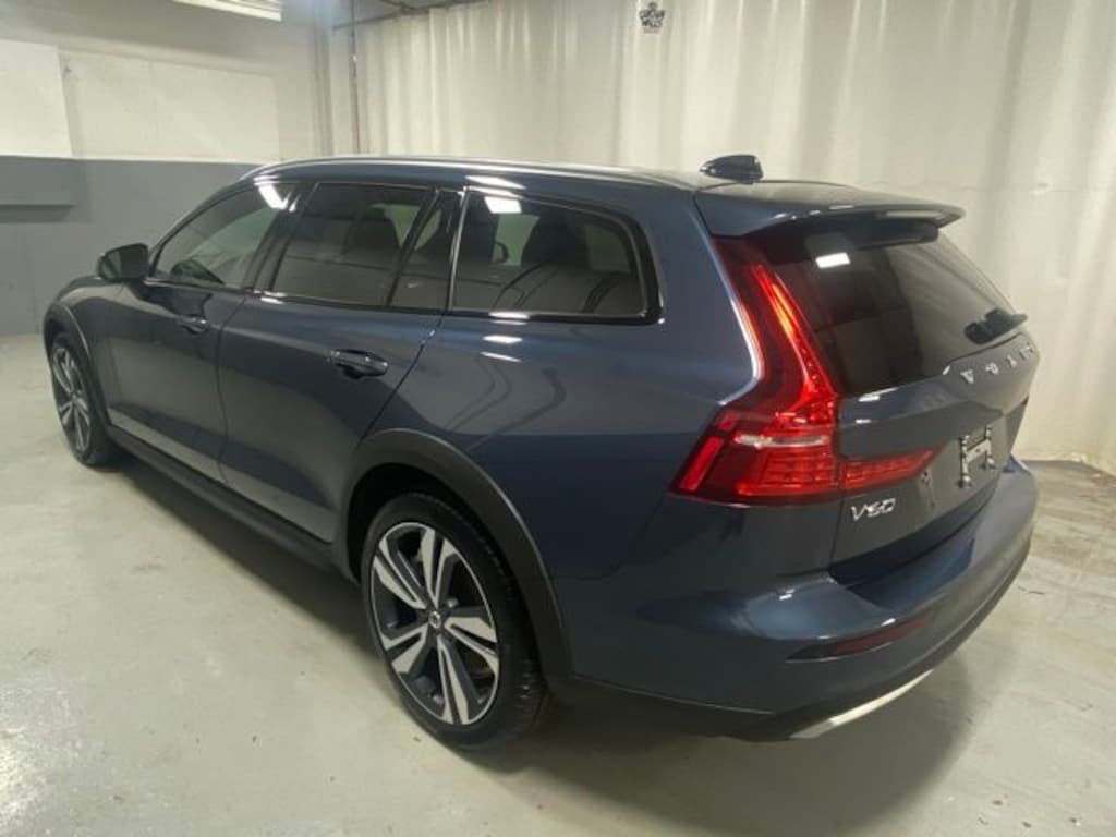 Used 2025 Volvo V60 Cross Country B5 Plus Wagon