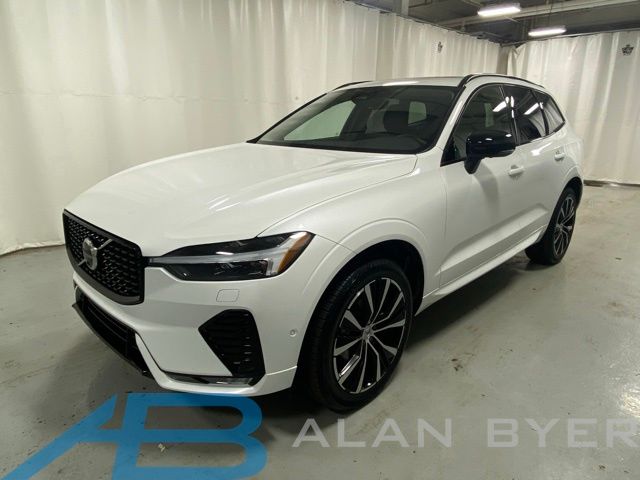 2025 Volvo XC60 B5 Plus Dark AWD's photo