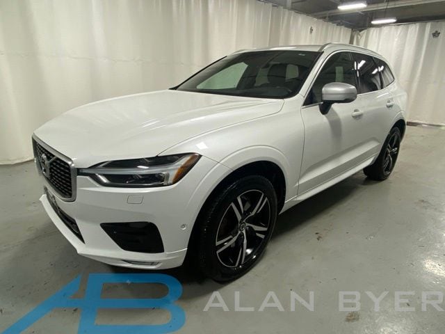 2019 Volvo XC60 T6 R-Design AWD's photo
