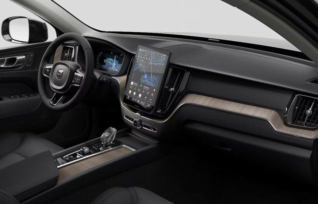 2026 Volvo XC60 Plus - Photo 9