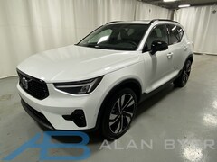 used 2025 Volvo XC40 B5 Plus Dark Theme SUV for sale in syracuse
