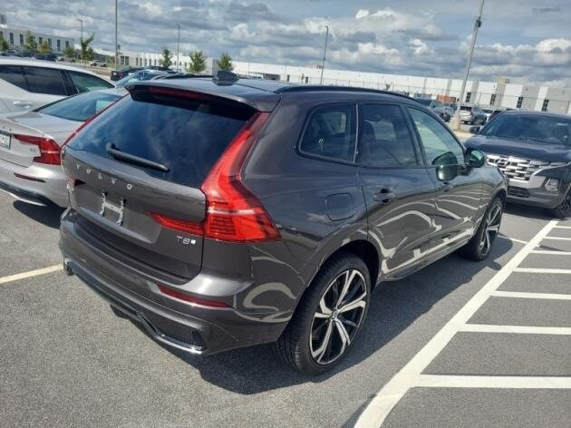 2025 Volvo XC60 Hybrid T8 photo 3