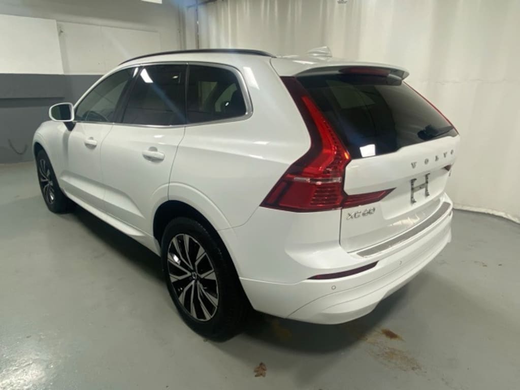 Used 2023 Volvo XC60 B5 Core SUV