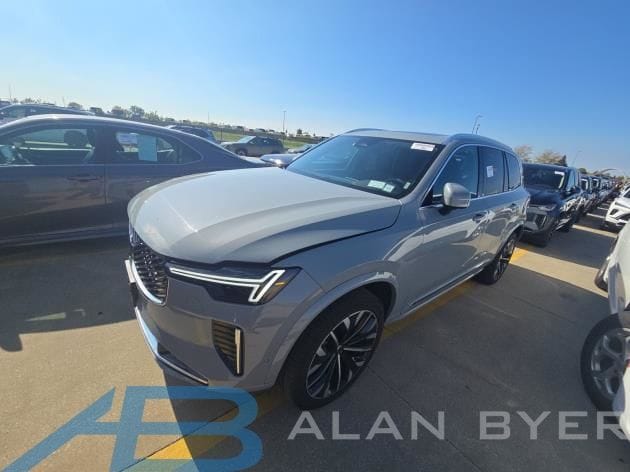 2025 Volvo XC90 B6 Plus Bright 7-Seater 4WD's photo