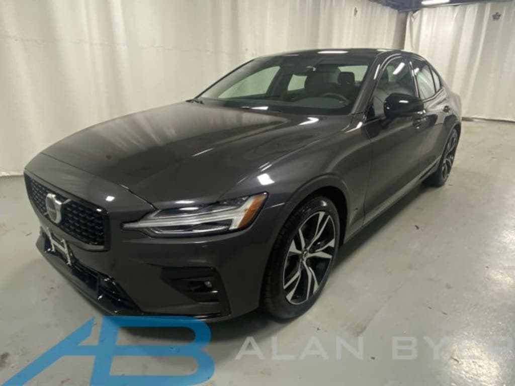 Used 2025 Volvo S60 B5 Core Sedan