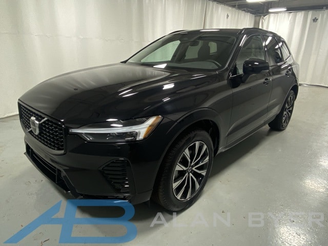 2025 Volvo XC60 Core's photo