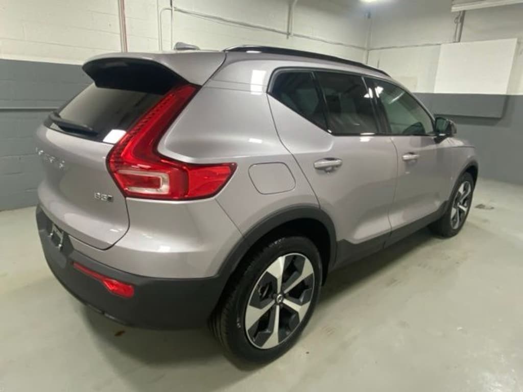 Used 2026 Volvo XC40 B5 Plus SUV
