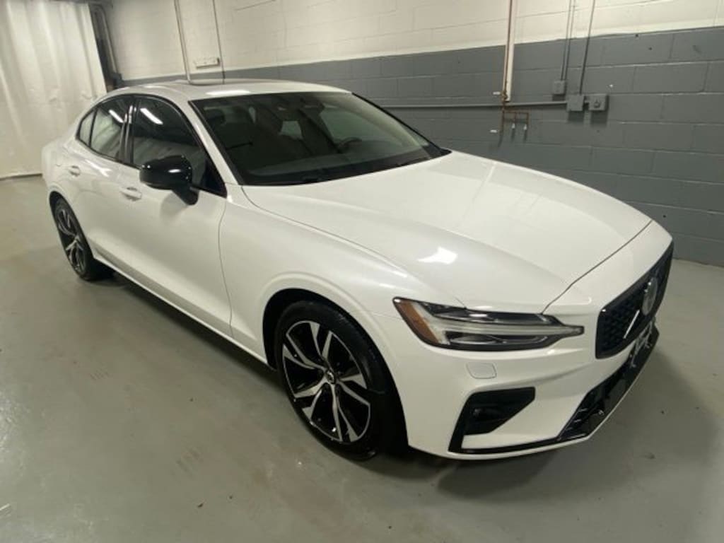 Used 2025 Volvo S60 B5 Core Sedan