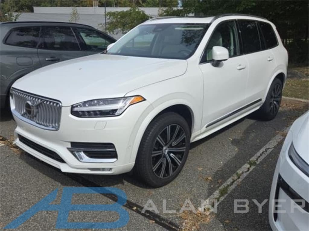 Used 2025 Volvo XC90 B5 Plus SUV