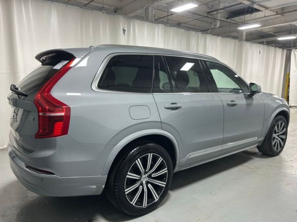 Used 2025 Volvo XC90 B5 Core SUV