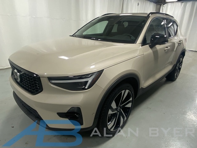 2025 Volvo XC40 Ultra's photo