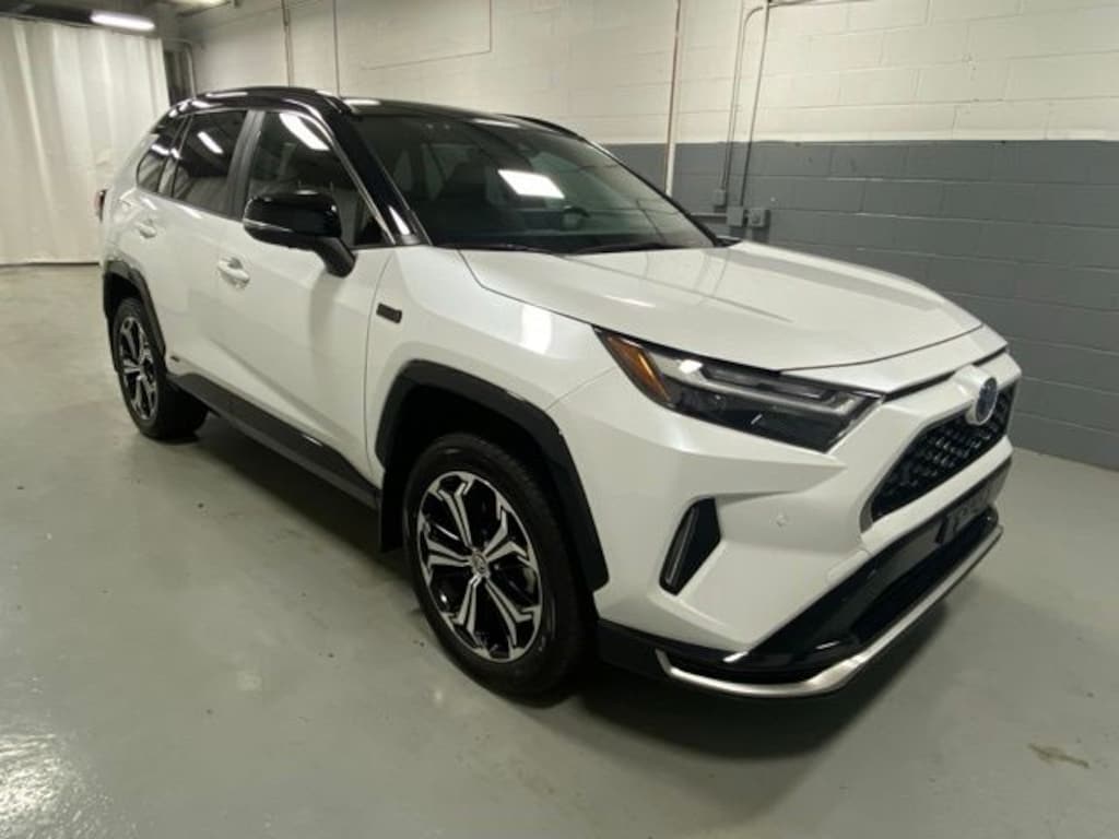 Used 2024 Toyota RAV4 Prime XSE SUV