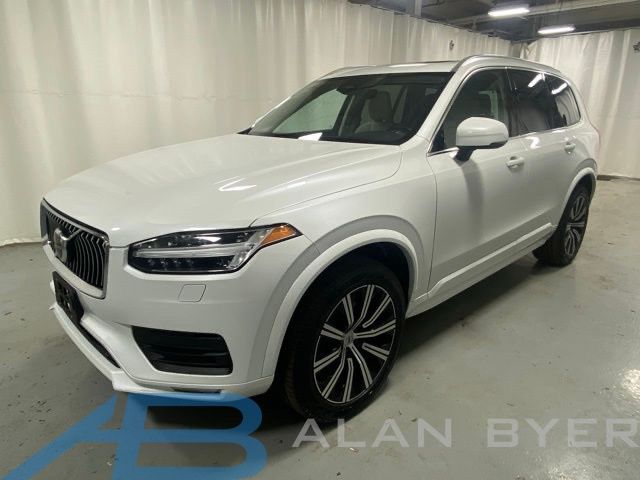 2023 Volvo XC90 B5 Core 4WD's photo