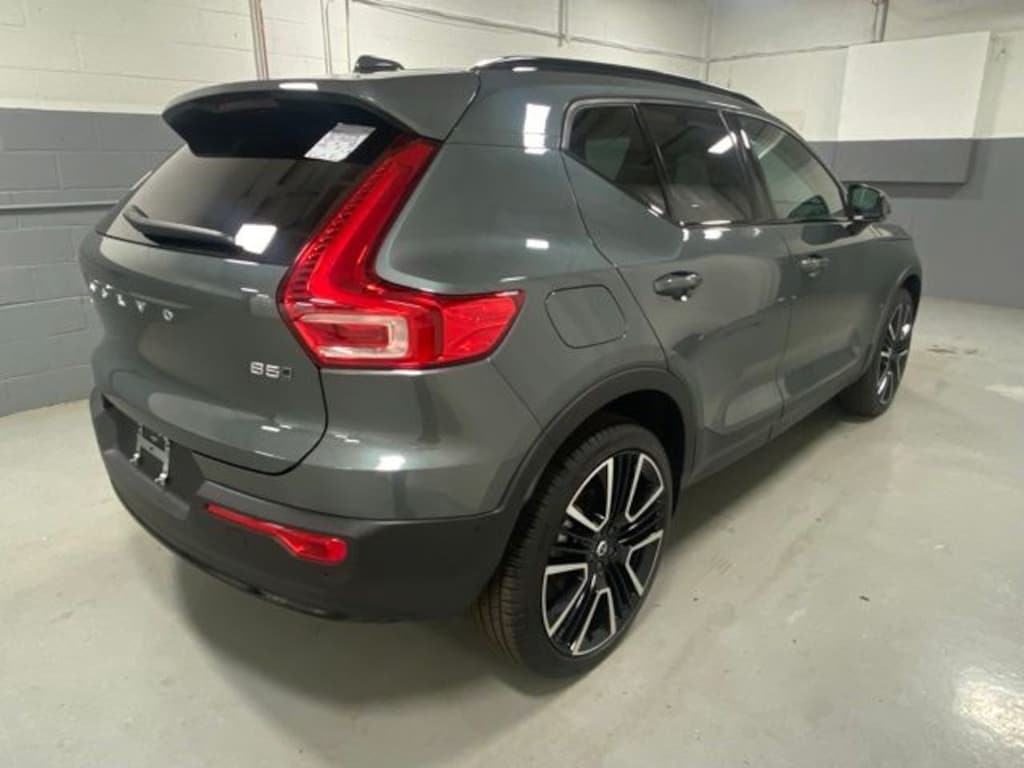 Used 2026 Volvo XC40 B5 Ultra SUV