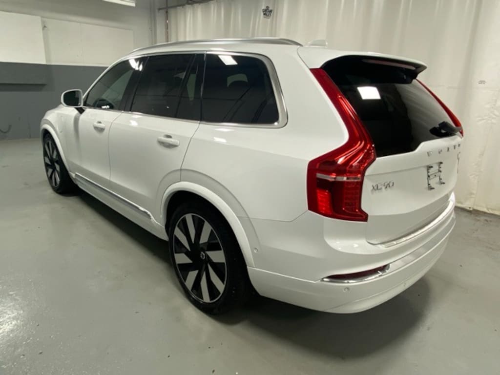 Certified 2023 Volvo XC90 Recharge Plug-In Hybrid Ultimate SUV