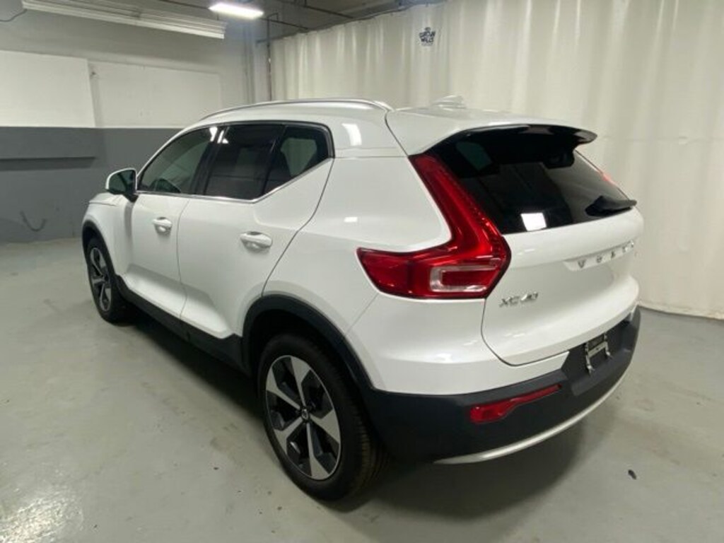 Used 2023 Volvo XC40 B5 Plus Bright Theme SUV