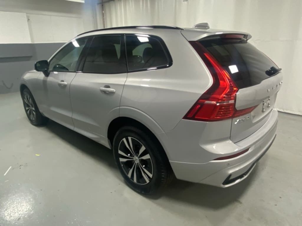 Used 2025 Volvo XC60 B5 Core SUV