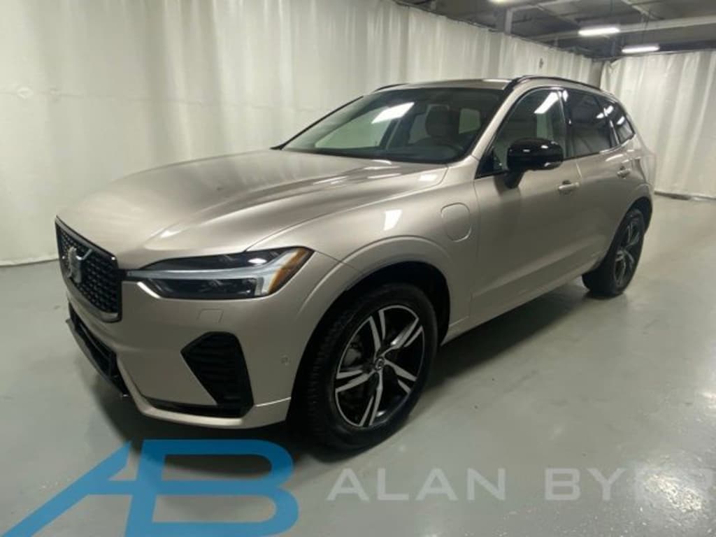 Used 2025 Volvo XC60 Plug-In Hybrid T8 Ultra SUV