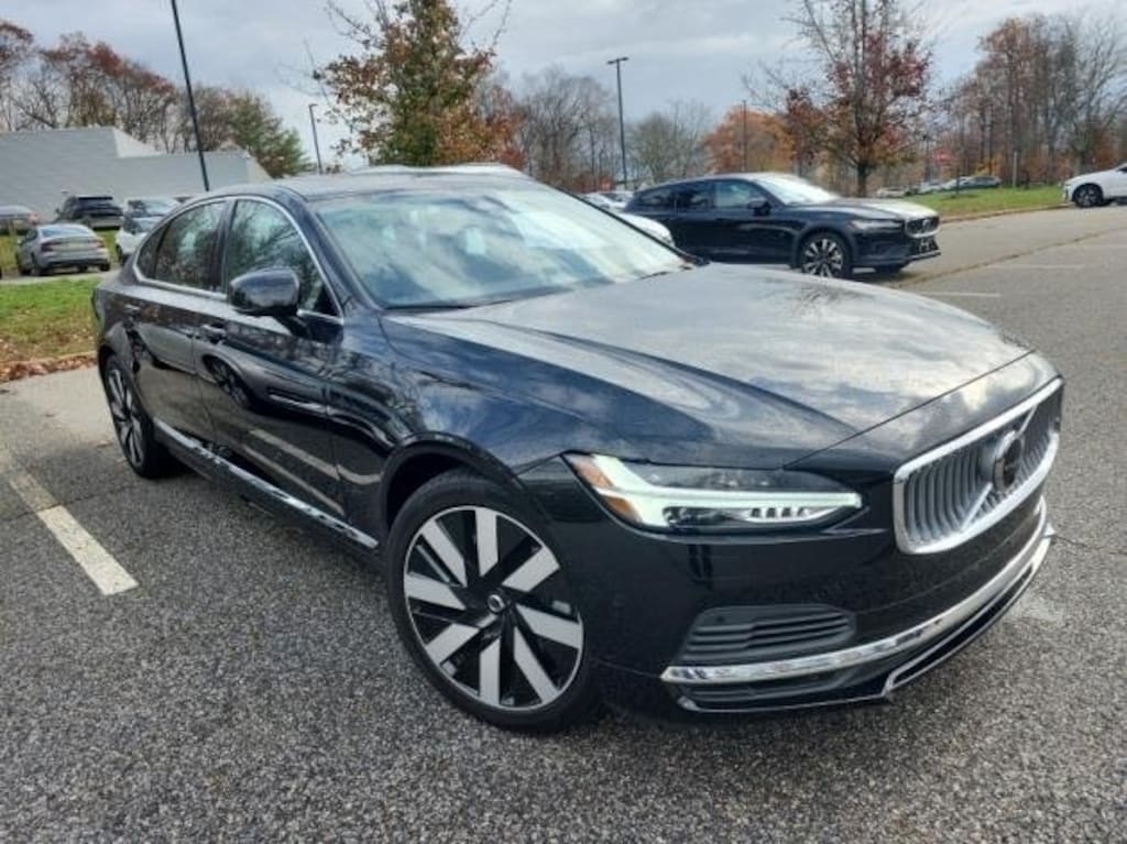 Used 2025 Volvo S90 Plug-In Hybrid T8 Plus Sedan