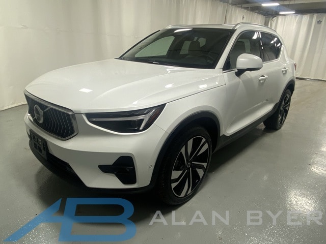 2025 Volvo XC40 Ultra's photo