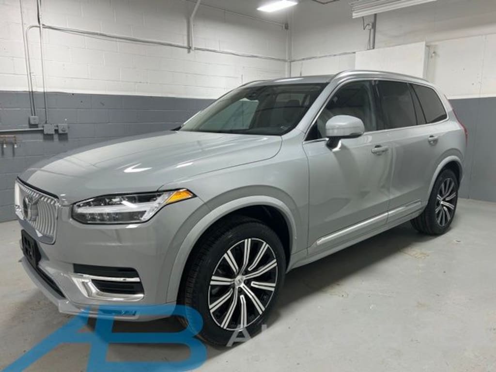 Used 2025 Volvo XC90 B5 Core SUV