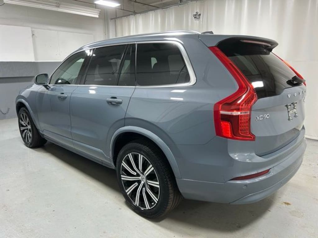 Used 2023 Volvo XC90 B5 Core SUV