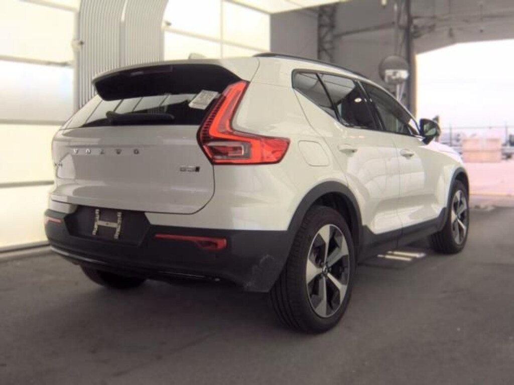 Used 2026 Volvo XC40 B5 Plus SUV