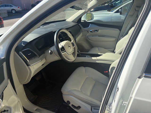 Used 2021 Volvo XC90 T5 Momentum SUV