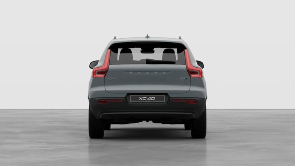 New 2026 Volvo XC40 B5 Plus SUV