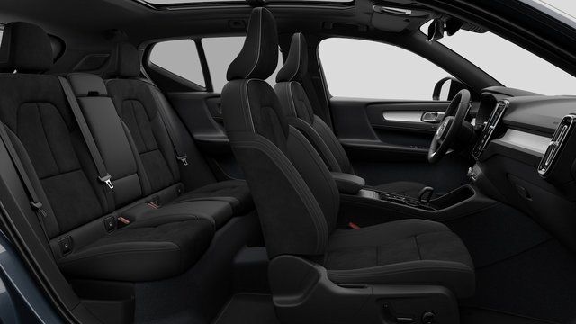 2026 Volvo XC40 Ultra Black Edition - Photo 11