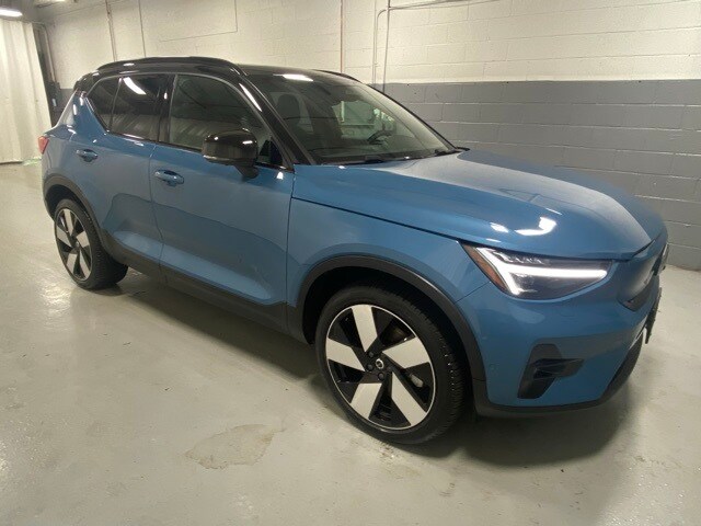 2023 Volvo XC40 Recharge Ultimate photo 4