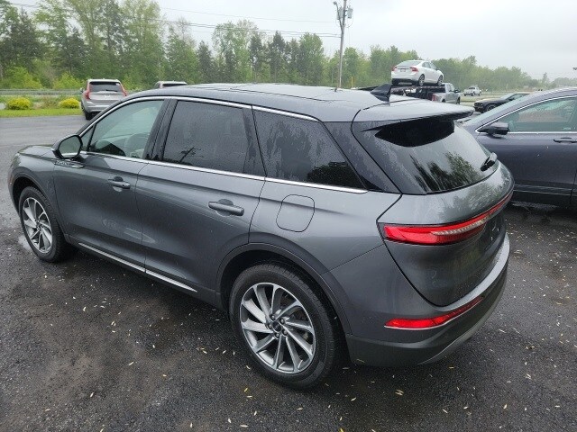 2024 Lincoln Corsair Premiere photo 2