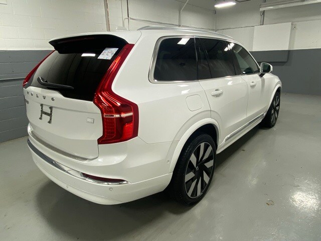 2024 Volvo XC90 Recharge T8 Plus photo 3