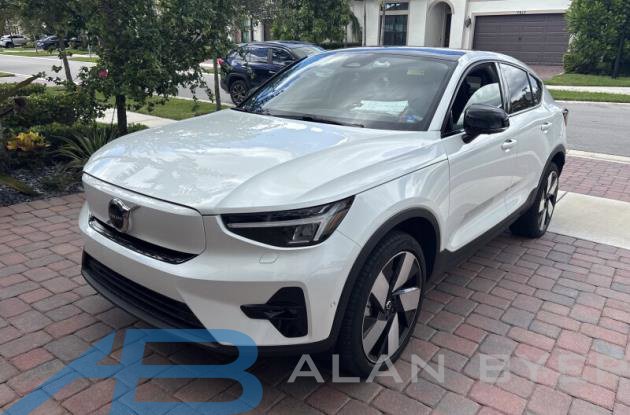used 2023 Volvo C40 Recharge Pure Electric Twin Plus SUV for sale in syracuse