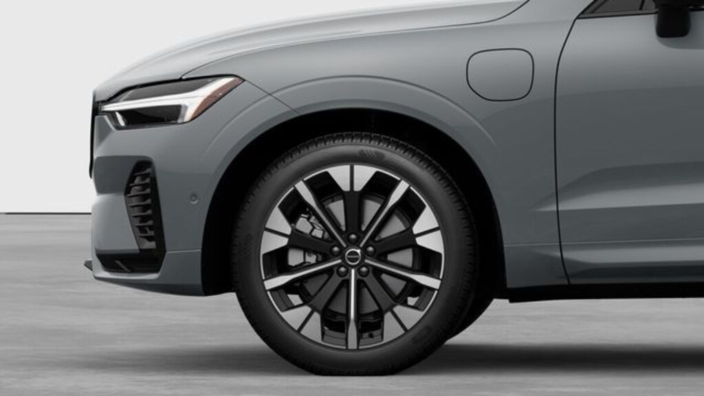 New 2026 Volvo XC60 plug-in hybrid T8 Plus SUV