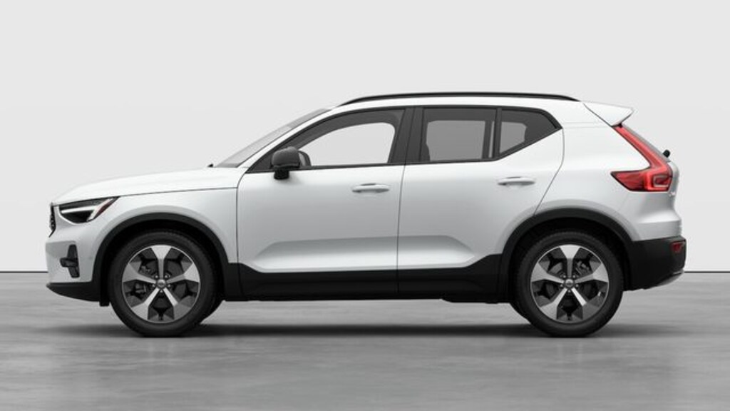 New 2026 Volvo XC40 B5 Plus SUV