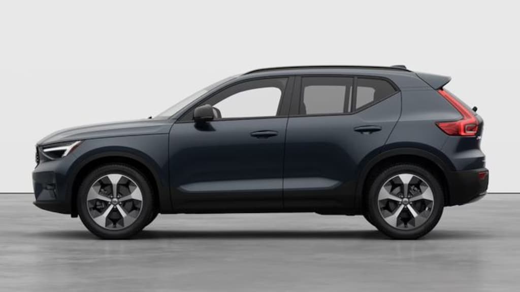 New 2026 Volvo XC40 B5 Plus SUV