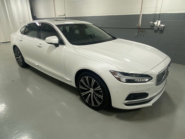 2025 Volvo S90 Plus photo 4
