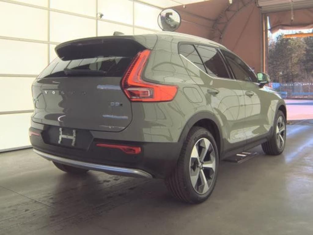 Used 2025 Volvo XC40 B5 Plus Bright Theme SUV