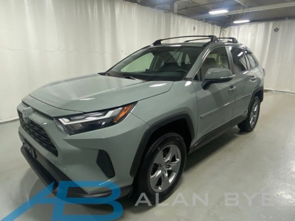 Used 2022 Toyota RAV4 Hybrid XLE SUV