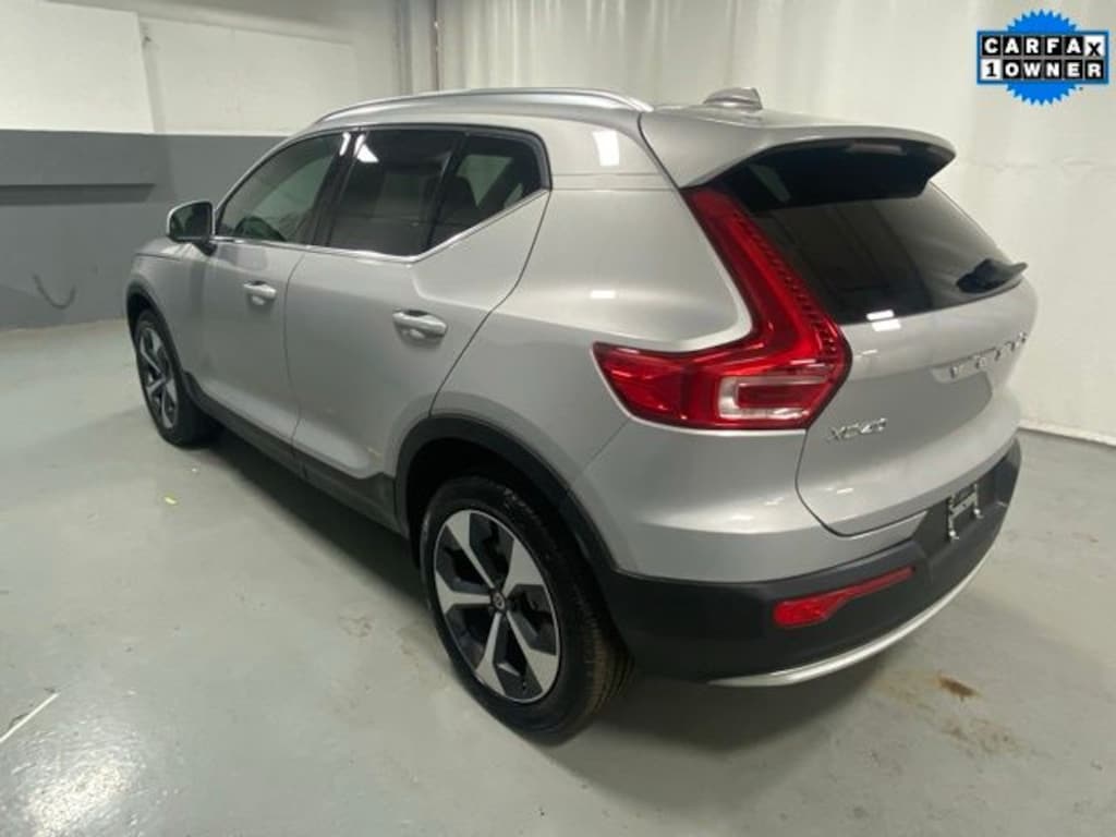 Certified 2025 Volvo XC40 B5 Plus Bright Theme SUV