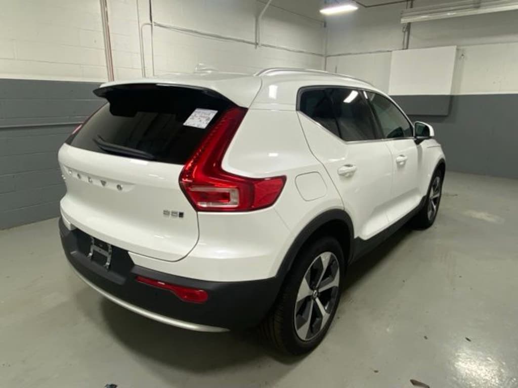Used 2023 Volvo XC40 B5 Plus Bright Theme SUV
