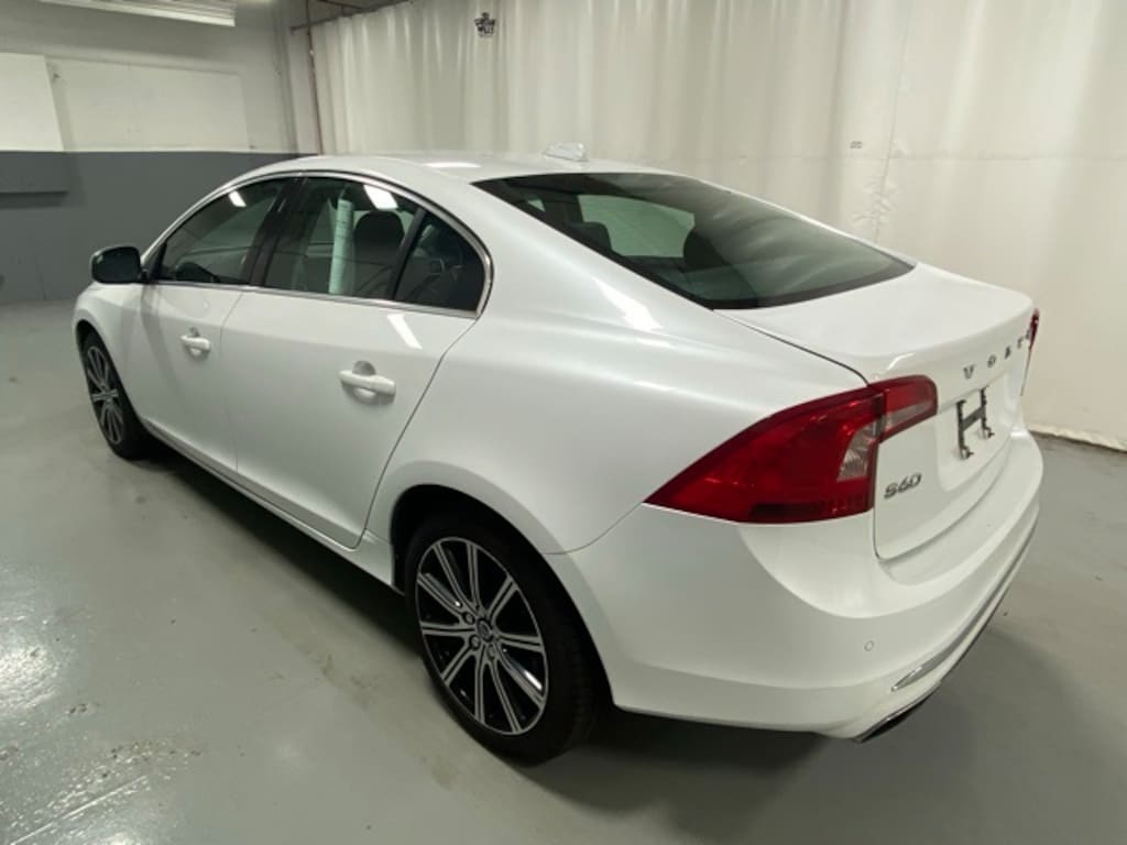 Used 2017 Volvo S60 Inscription T5 Sedan
