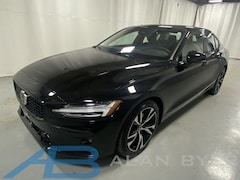 used 2023 Volvo S60 B5 Core Dark Theme Sedan for sale in syracuse